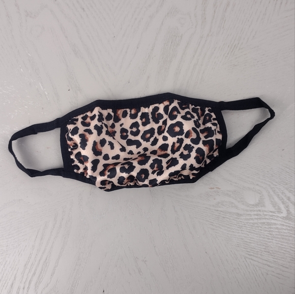 New! Leopard Print Face Cover - Picture 2 of 4